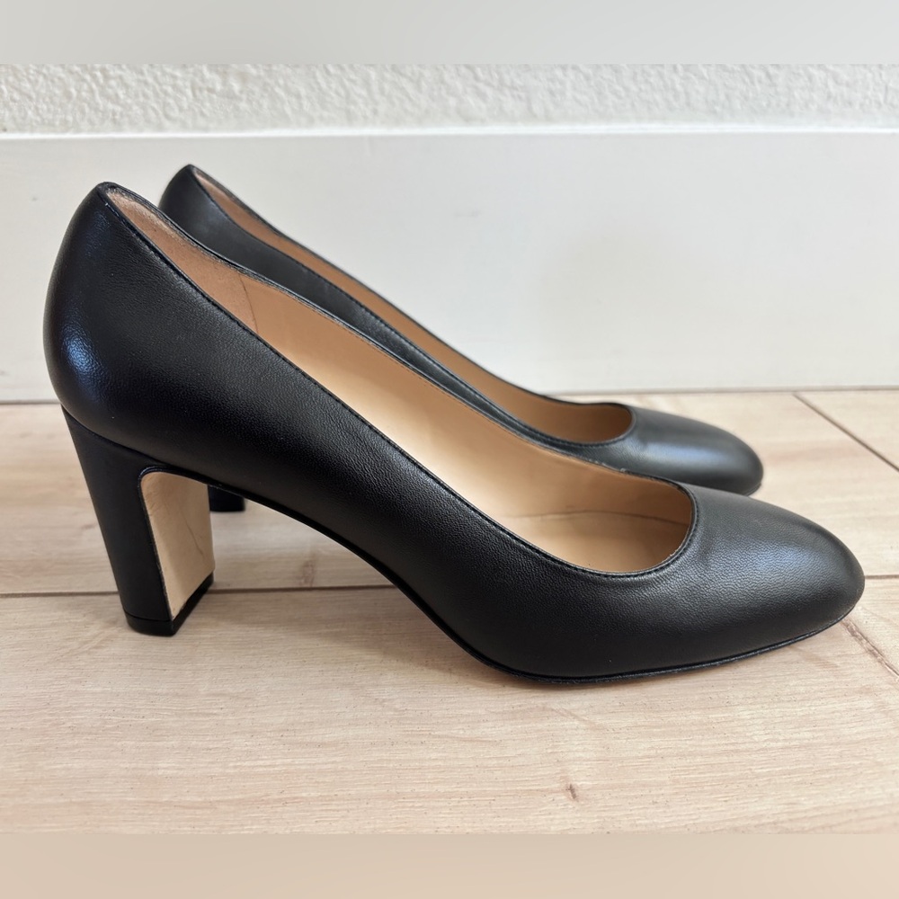 New Stuart Weitzman Vida Leather Block-Heel Pumps